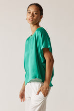 Load image into Gallery viewer, Bienvenue T-Shirt Plain Emerald
