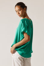 Load image into Gallery viewer, Bienvenue T-Shirt Plain Emerald
