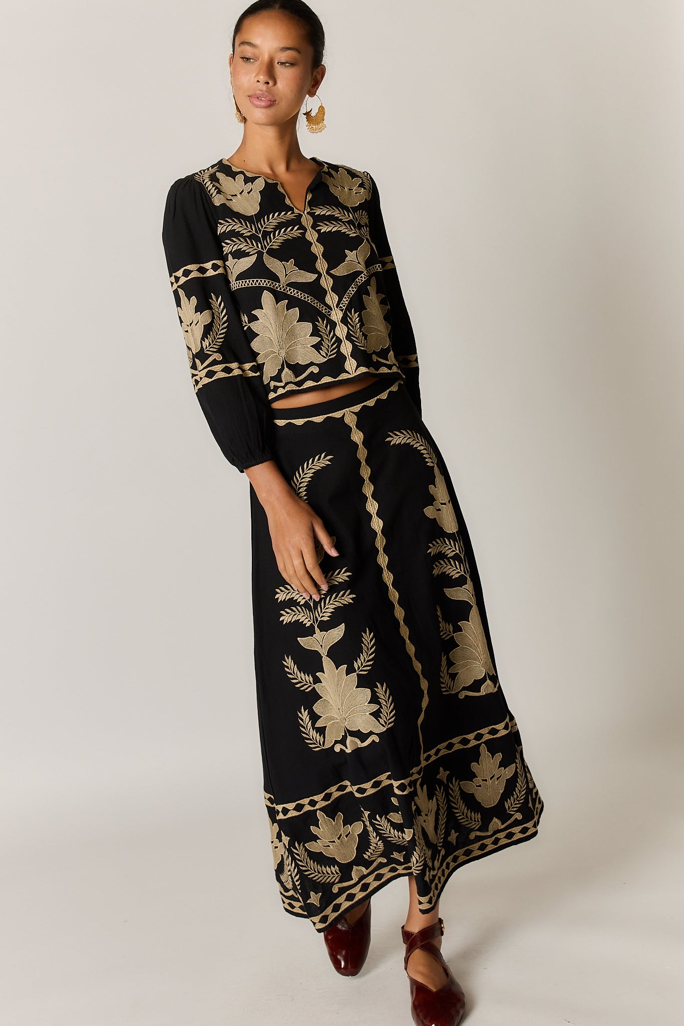 ARNUN SKIRT BLACK