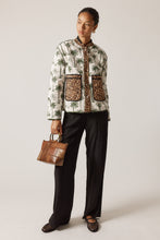 Load image into Gallery viewer, Bula Jacket Khaki
