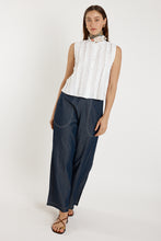 Load image into Gallery viewer, Camargue Top White
