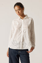 Load image into Gallery viewer, Driftwood Shirt White
