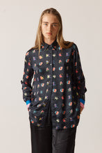 Load image into Gallery viewer, Rubyyaya Love Bloom Shirt Black
