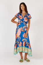 Load image into Gallery viewer, Tango Wrap Print
