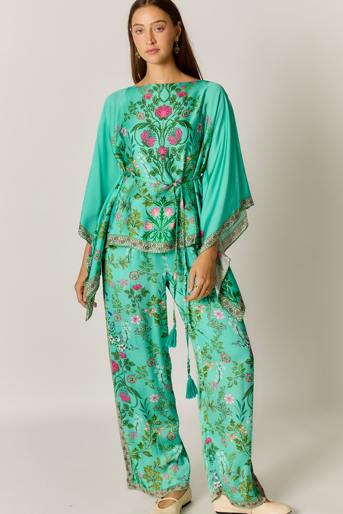 PRE-SALE | TATIANA PONCHO GREEN
