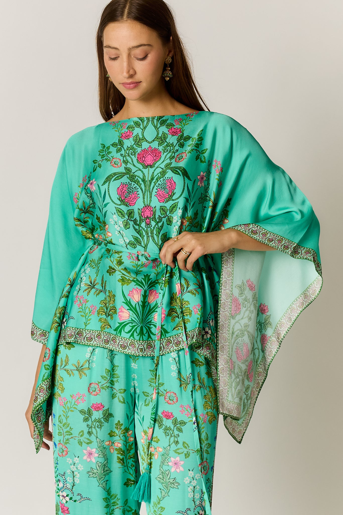 PRE-SALE | TATIANA PONCHO GREEN