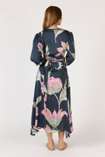 Load image into Gallery viewer, Ubud Wrap Navy
